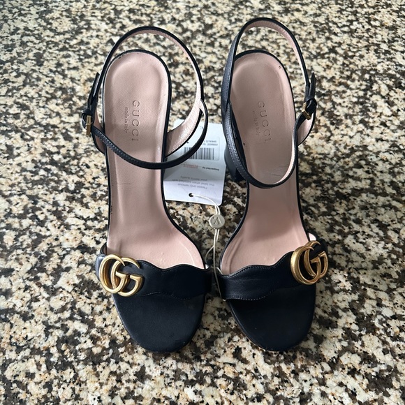 Authentic Gucci shoes - Picture 3 of 5